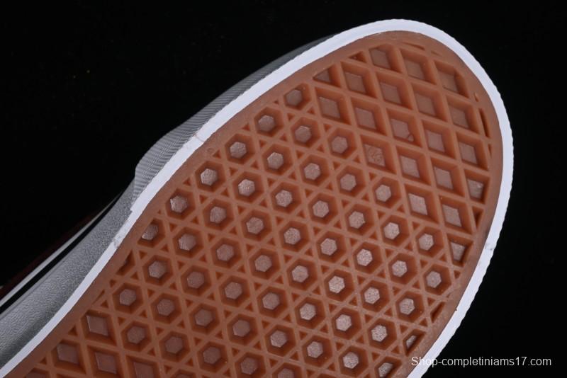 Vans Classics Knu Skool Chunky Tongue Retro Sneakers in Wine Red - VN0009QC02Y