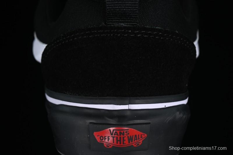 Vans Classics Knu Skool Retro Skate Shoes with Thickened Tongue and Oversized Toe - VN0009QCB9P