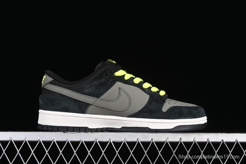 Nike Dunk Low SB Skateboarding Shoes - 302517-236