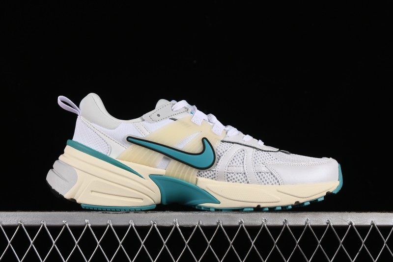 Nike Runtekk Run V2K Cushioned Low-Top Retro Running Shoes with Anti-Slip Design - FD0736-105