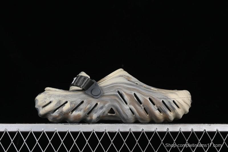 Crocs Classic Clog Slip-On Beach Sandals with Ventilation Holes - B.D4