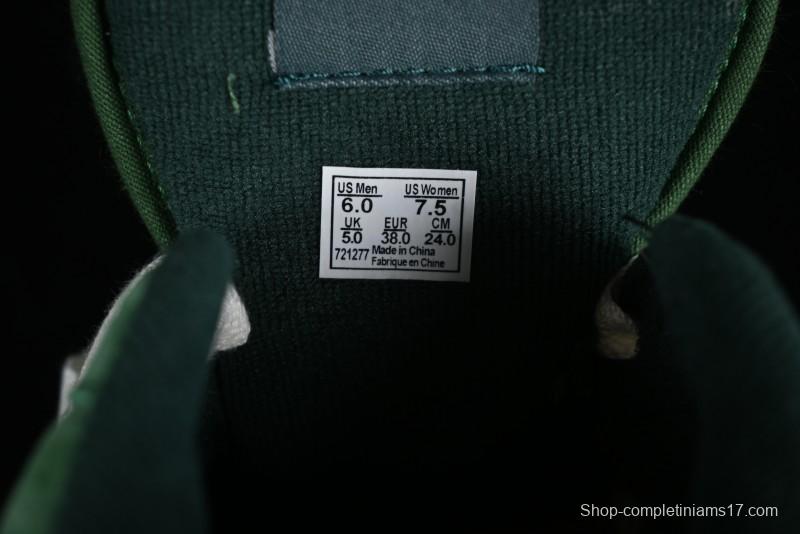 Vans Classics Knu Skool Retro Sneakers with Enlarged Toe and Thickened Tongue - VN0009QCLC2