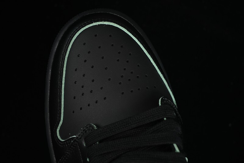 Nike Air Jordan 1 Low Black Cat Basketball Shoes - HM3690-001