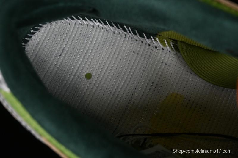 Nike SB Dunk Low Casual Skate Shoes with Escargot-Inspired Vanilla Garlic Butter Colorway - FQ7585-200