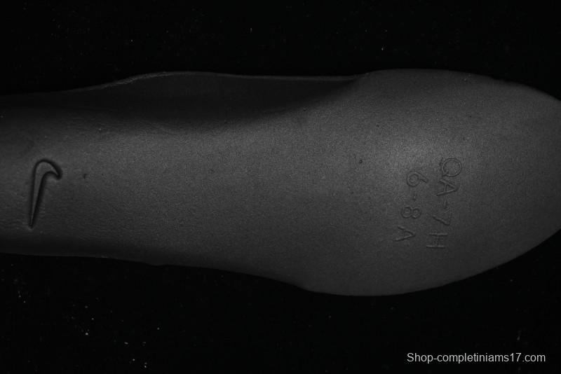 Nike Air Humara Retro Trail Running Shoes with 1990s Outdoor Style - AJ1102-001