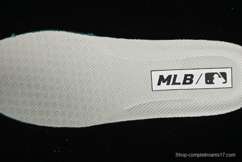 MLB Chunky Classic Base New York Yankees Lightweight Platform Casual Sneakers - 3ASXBMN4N50BKS