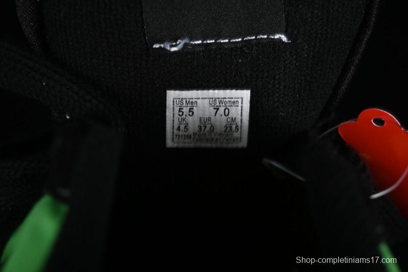 Vans Classics Knu Skool Retro Sneakers with Thickened Tongue and Enlarged Toe - VN0009QCSWE