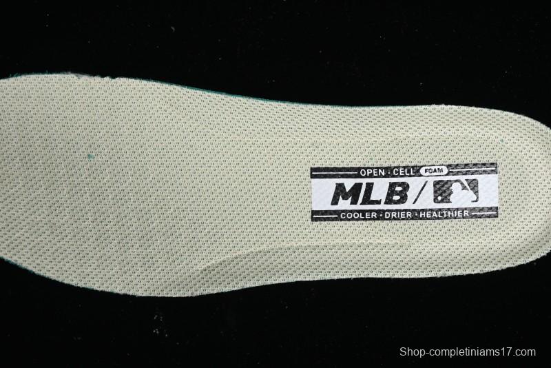 New York Yankees Chunky Runner Basic Lace-Up Lightweight Casual Sneakers - 3ASHCRR3N43WHS