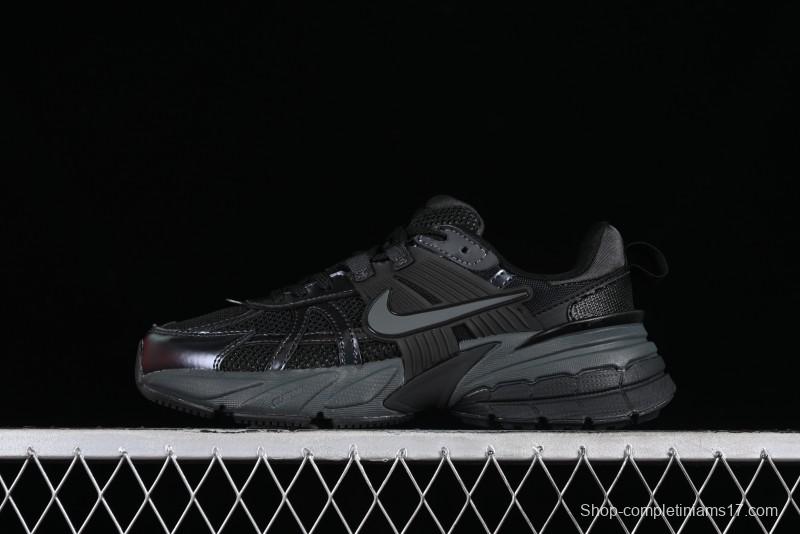 Nike Runtekk V2K Retro Low-Top Running Shoes with Cushlon Midsole and Anti-Slip Design - FD0736-001