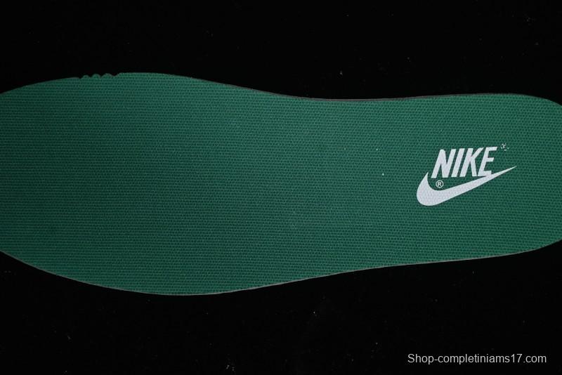 Supreme x Nike Dunk Low SB Skate Shoes with Zoom Air Cushion - XD6188-033