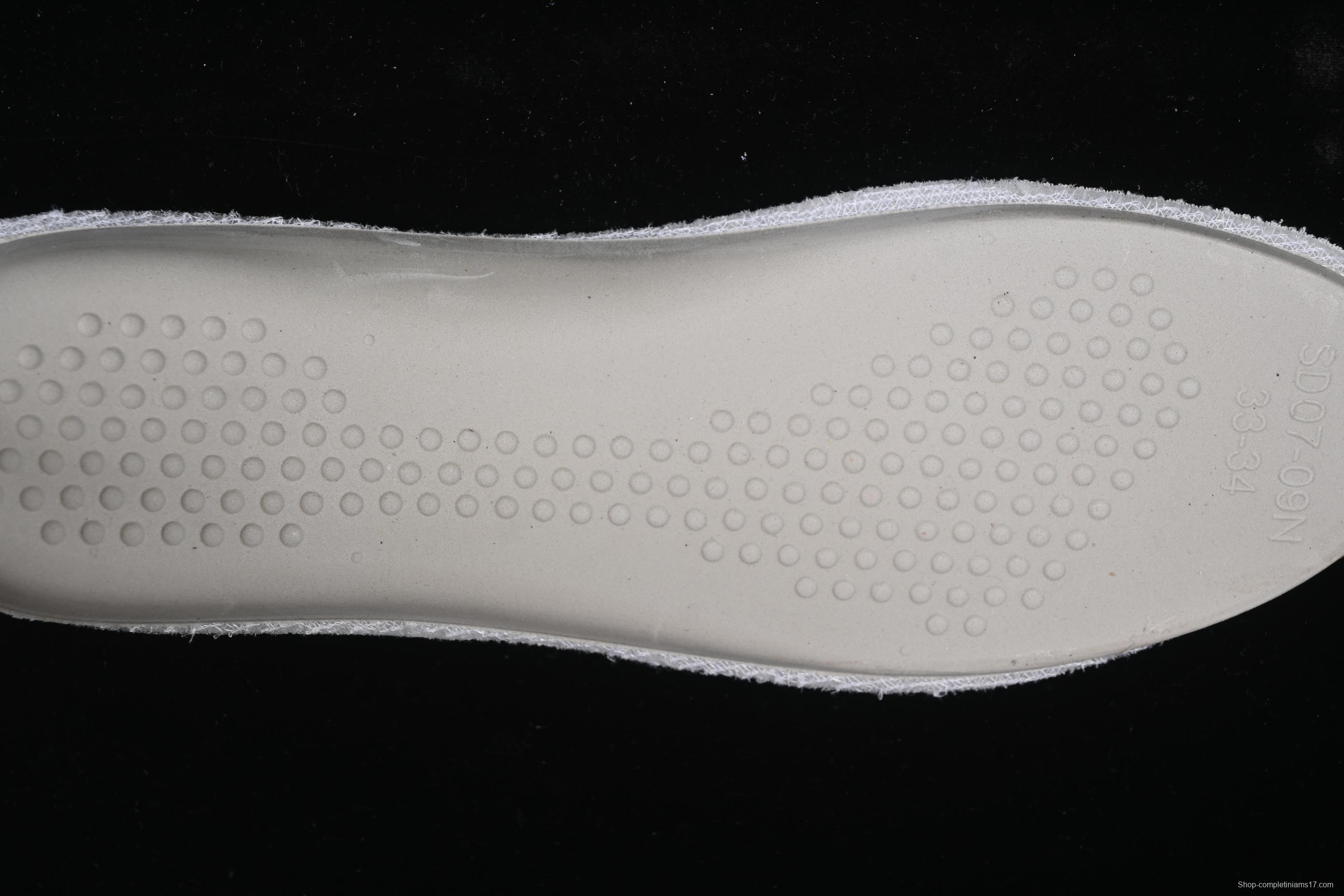 Louis Vuitton Footprint Soccer Low-Top Lifestyle Sneakers White - AJF6