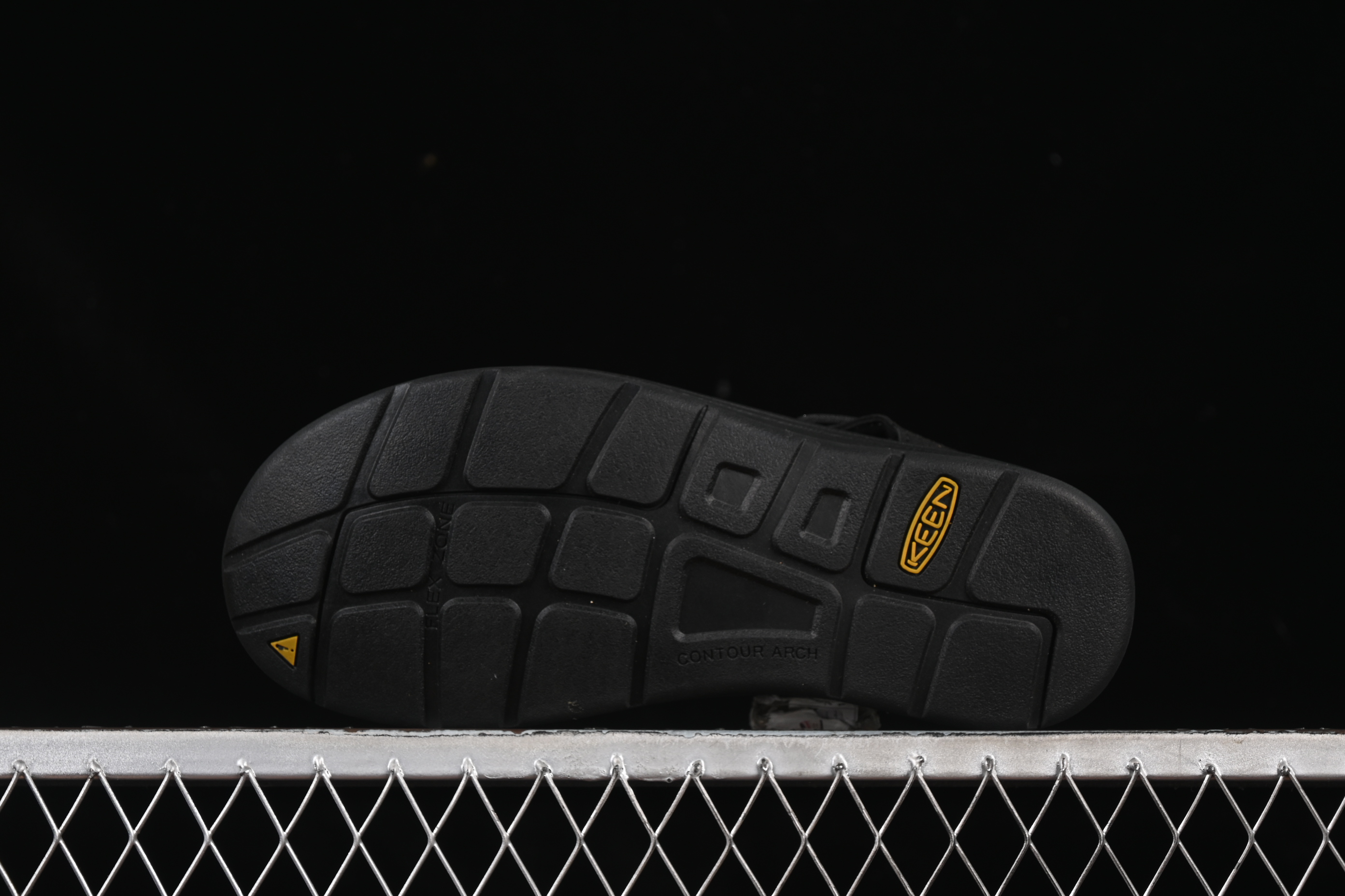 Keen Uneek Flat-M Woven Elastic Strap Casual Outdoor Water Sandals - 1014097 BLACK