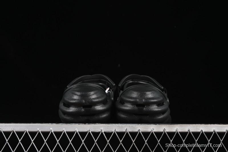 Crocs Classic Clog Slip-On Beach Sandals with Ventilation Holes - B.D4