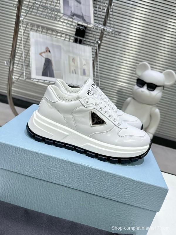 2025 Women Prada White Leather Sneakers KFY00310