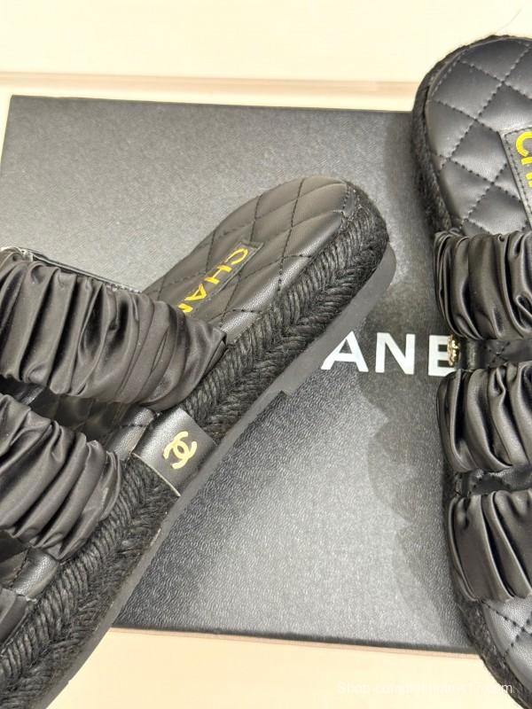 2025 Women Chanel Black Leather Slippers CC Logo KFY00230
