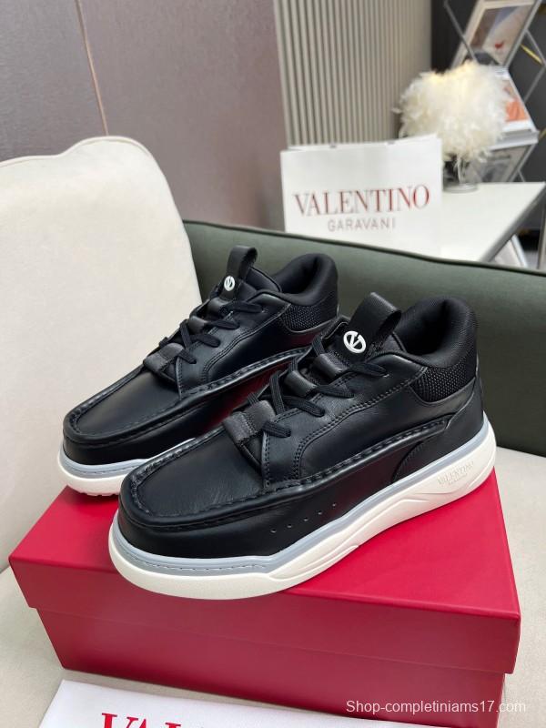 2025 Unisex Valentino Black Leather Sneakers LY00390