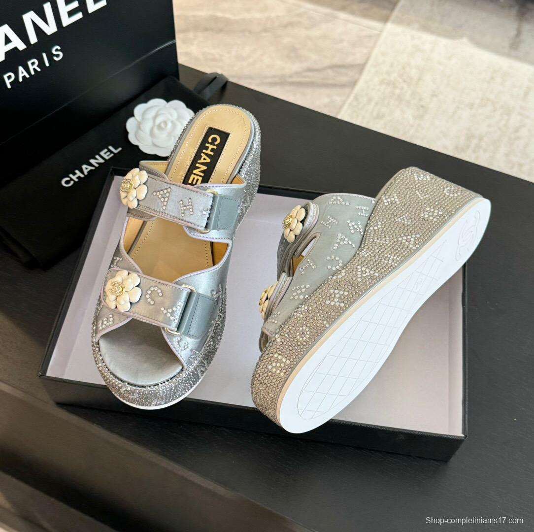 2025 Women Chanel Grey Leather Slippers Flower LY00330