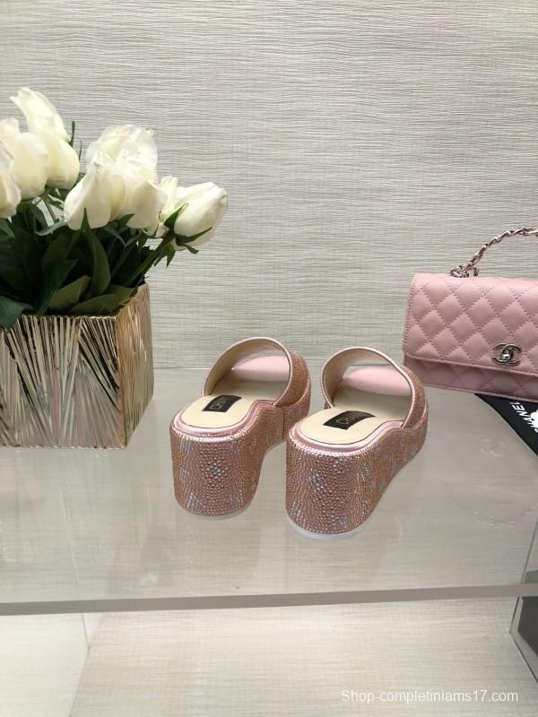 2025 Women Chanel Pink Leather Slippers LY00320