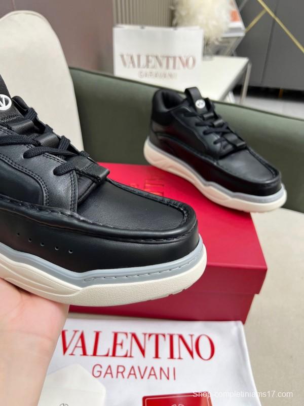 2025 Unisex Valentino Black Leather Sneakers LY00390