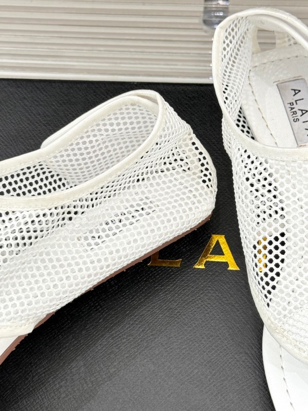2025 Women ALAIA White Mesh Slippers