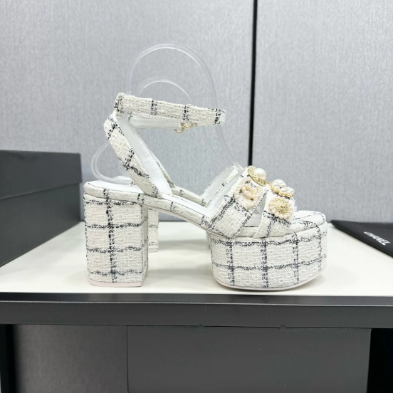2025 Women Chanel White Black Tweed Platform Sandals
