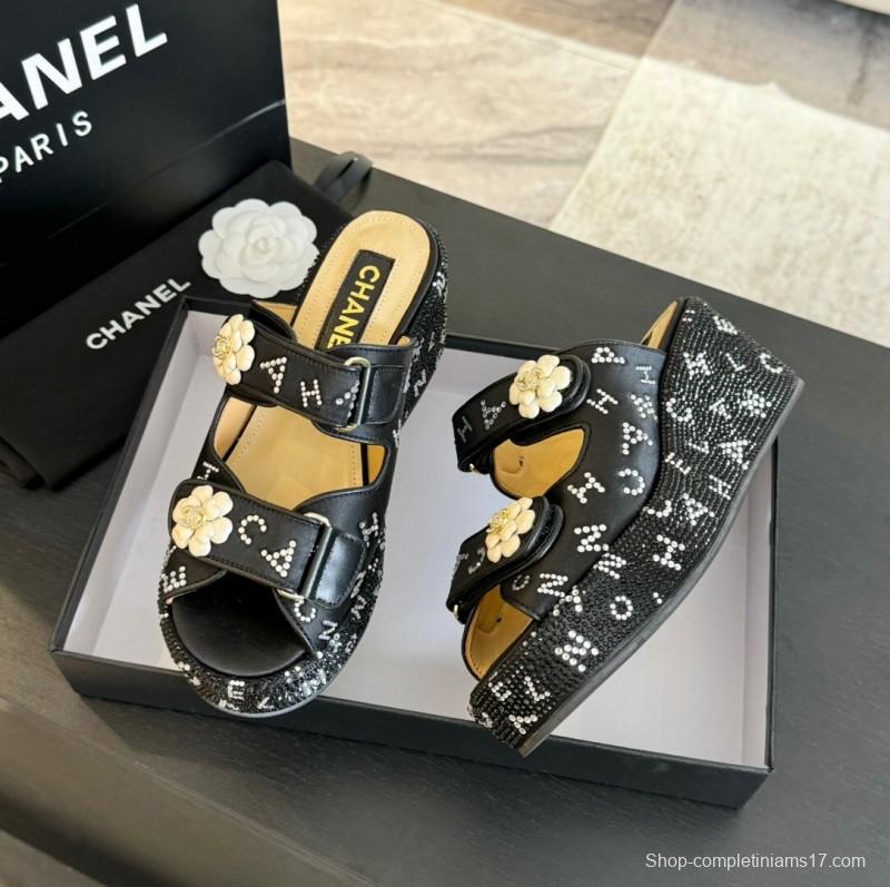 2025 Women Chanel Black PEARL Leather Slippers LY00330