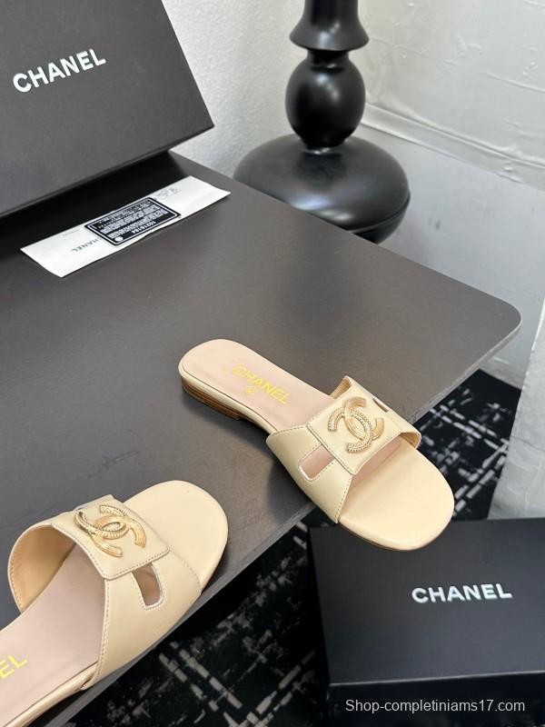 2025 Slippers Chanel Beige Leather Slippers