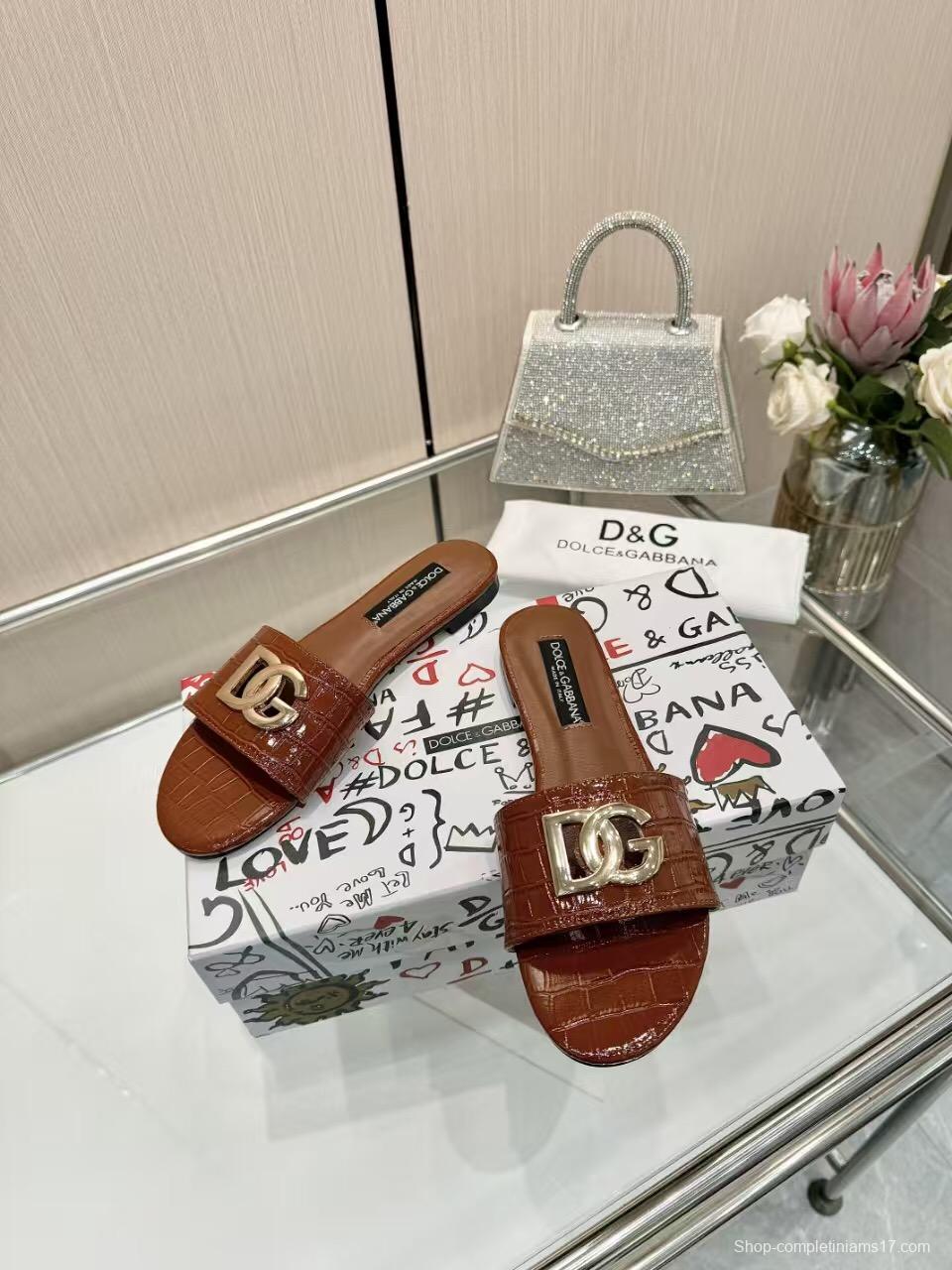 2025 Women Dolce & Gabbana Brown Leather Slippers LY00190