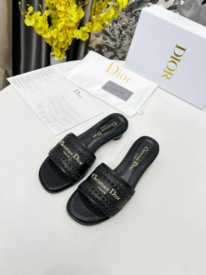 2025 Women Dior Black Leather Slippers LY00250