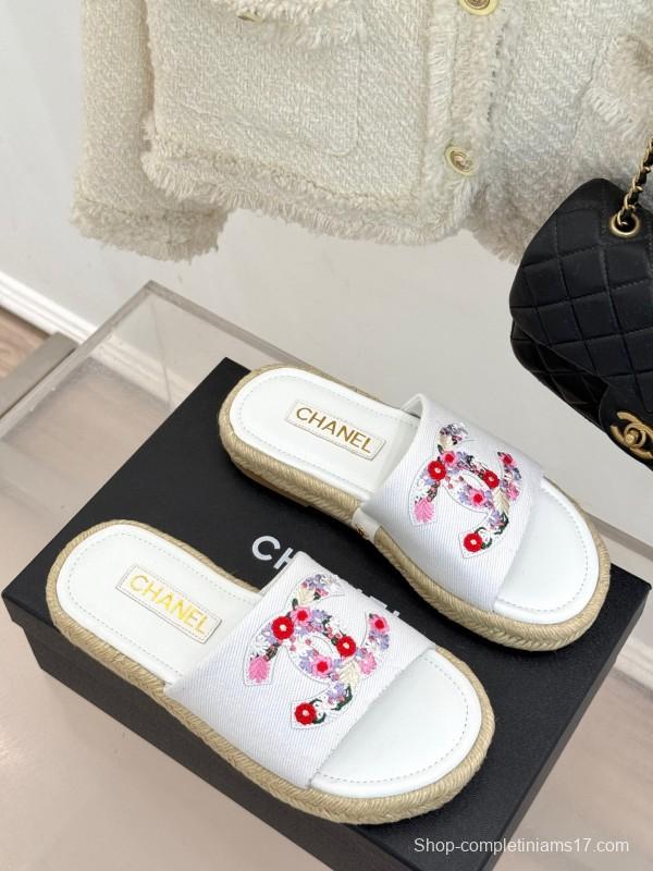 2025 Women Chanel White Embroidered Cotton Slippers KFY00230