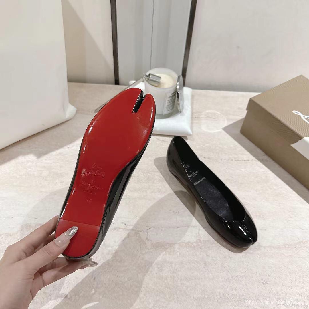 2025 Women MM6 Black Patent Leather Tabi Ballet Flats KFY00280