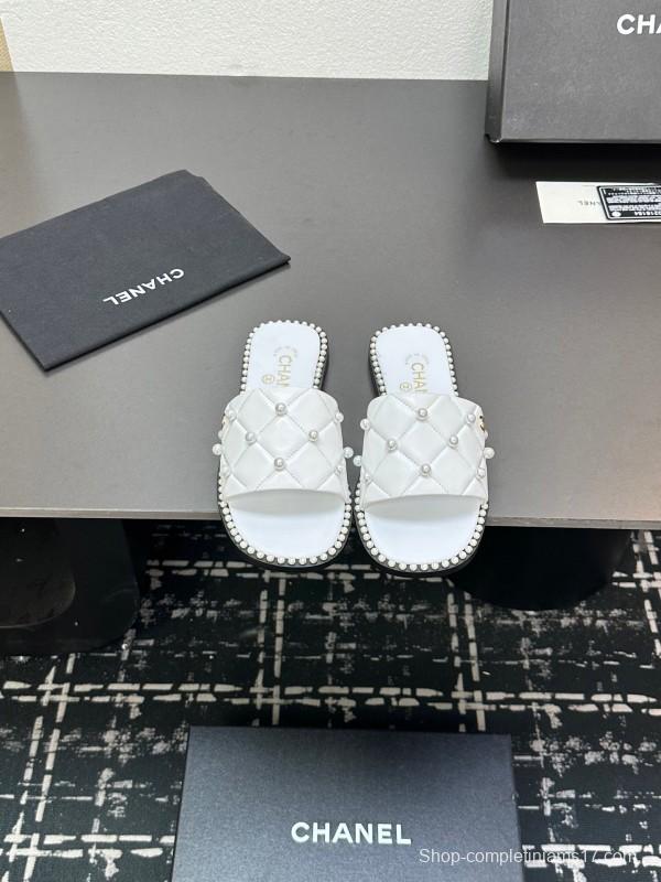 2025 CHANEL White Leather Slippers