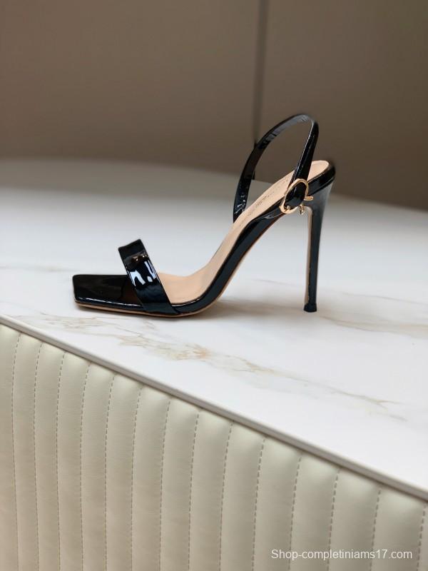 2025 Women Gianvito Rossi Black Patent Leather Slingback Sandals