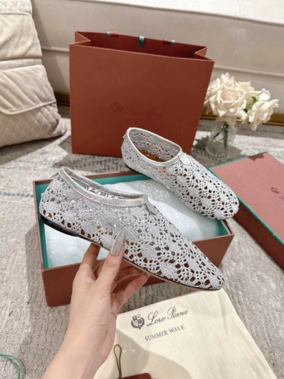 2025 Women LP White Knitted Ballet Shoes LY00250
