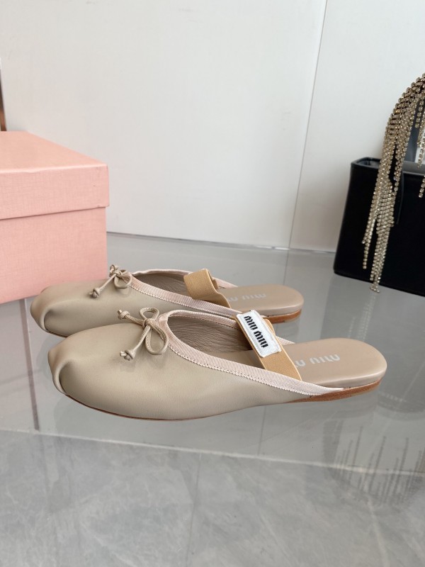 2025 Women Miu Miu Beige Suede Ballet Flats KFY00280