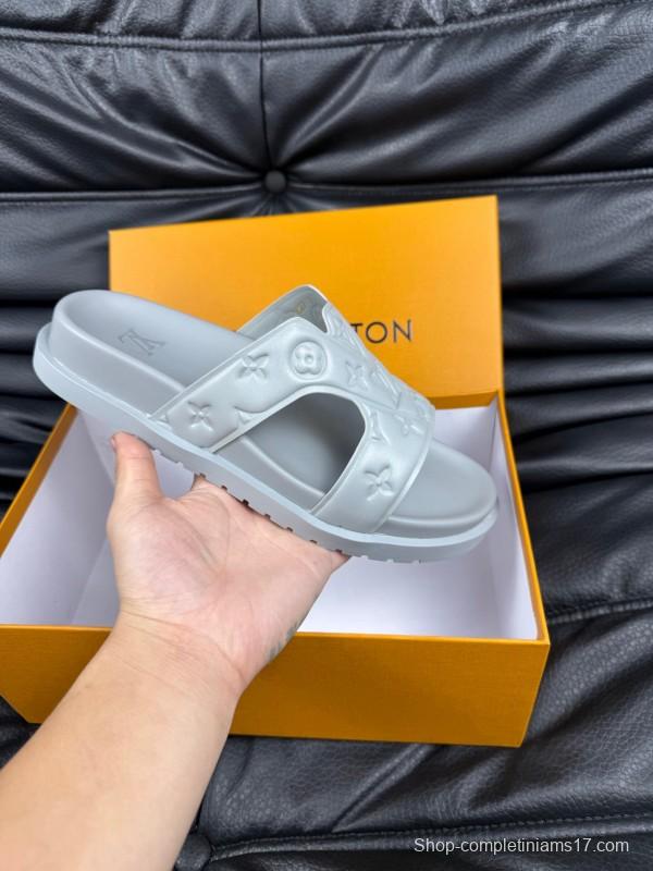 2025 Men Louis Vuitton White Rubber Slippers AS00180