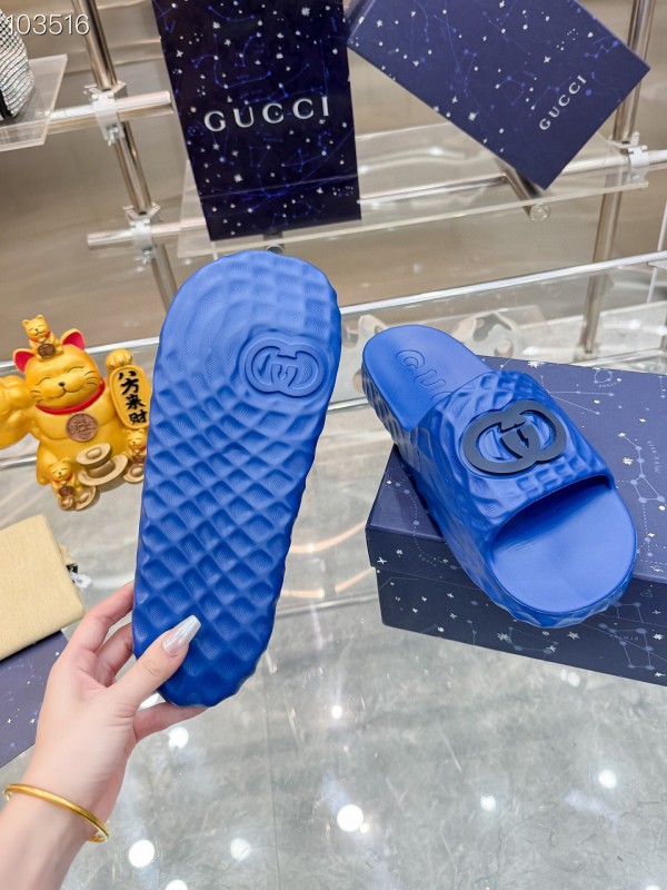 2025 Men Gucci Blue Rubber Slippers Interlocking G KFY00170