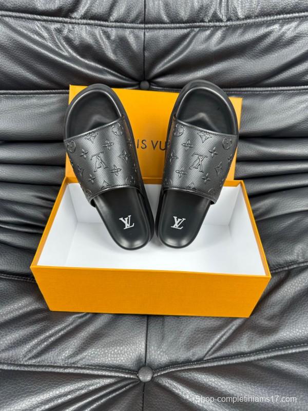 2025 Men Louis Vuitton Black Leather Slippers AS00170