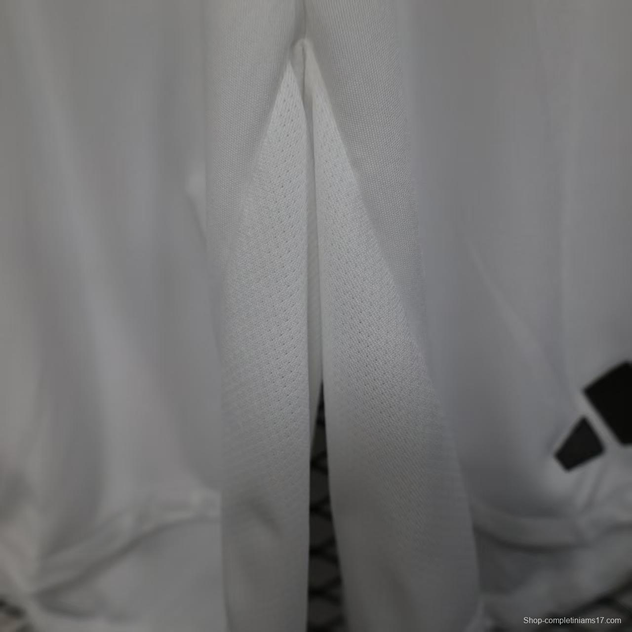 Player Version 25/26 Real Madrid Home Shorts