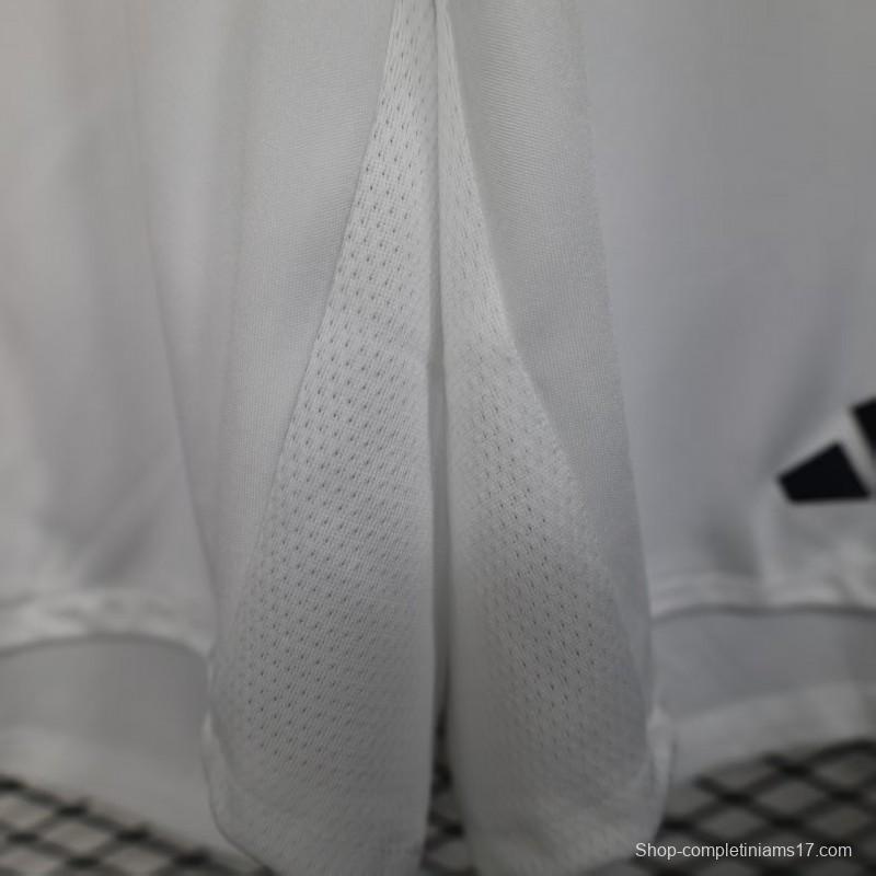 Player Version 25/26 Manchester United Home Shorts