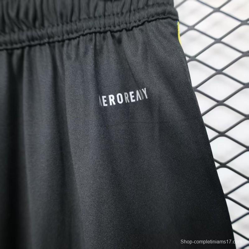 Player Version 25/26 Manchester United Away Shorts