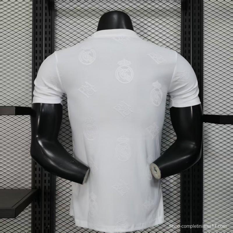 Player Version 25/26 Real Madrid White with Embossed Royal Crest Pattern Jersey