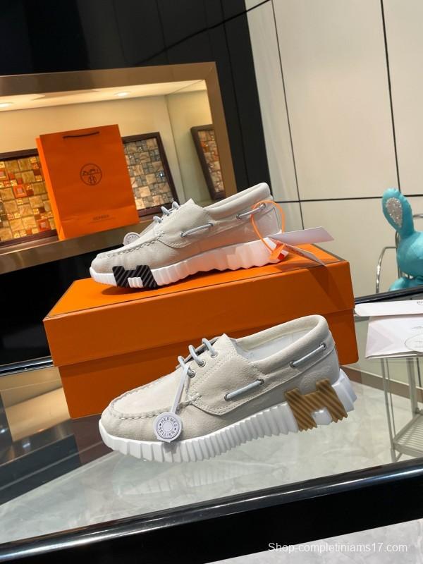 Hermès Classic Casual Sports Shoes with Exaggerated H Logo and Custom Sole - LY00300