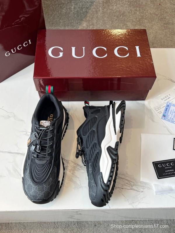Gucci 2.0 Sneakers with Reflective Stripes and Retro Design - LY00320