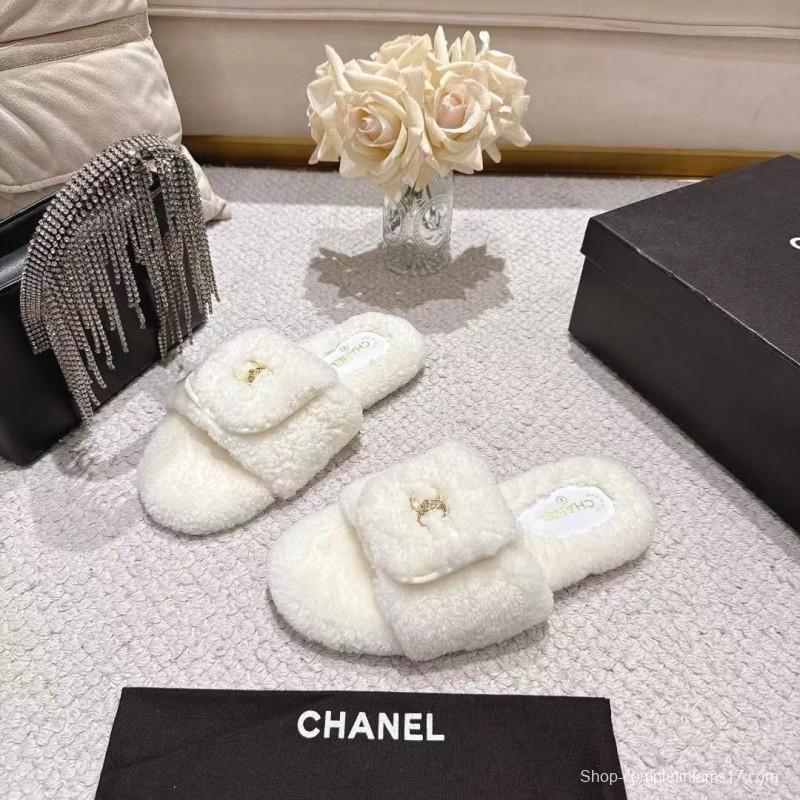Chanel 2025/SS Lock Buckle Butterfly Slippers - LY00250