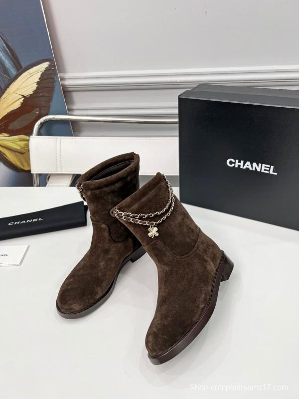 Chanel 2025 SS Quilted Chain Four-Leaf Clover CC Flat Ankle Boots - LY00400