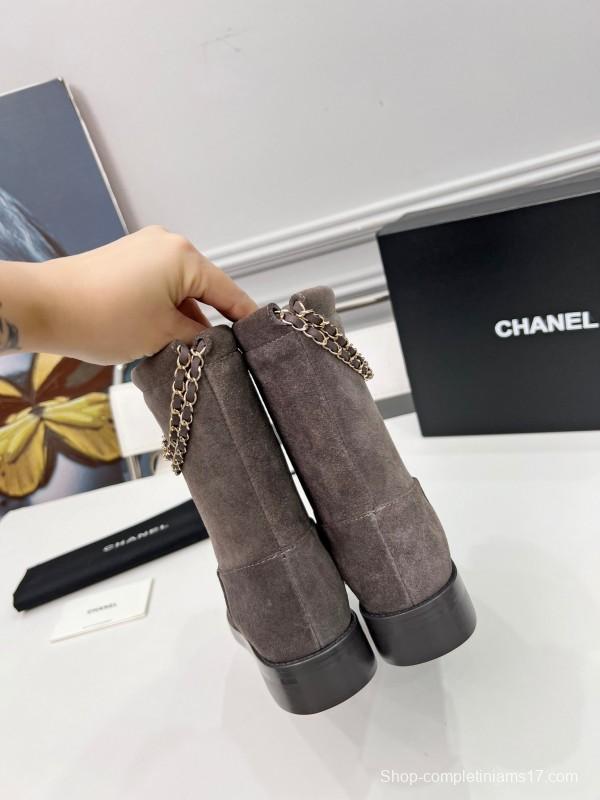 Chanel Spring/Summer 2025 Quilted Leather Chain CC Four-Leaf Clover Flat Ankle Boots - LY00400