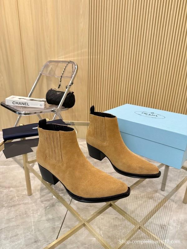 Prada Classic Pointed Toe Boots - L Y00310