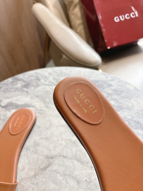 Gucci 8023-3 Leather Sandals with Light Gold Horsebit Detail