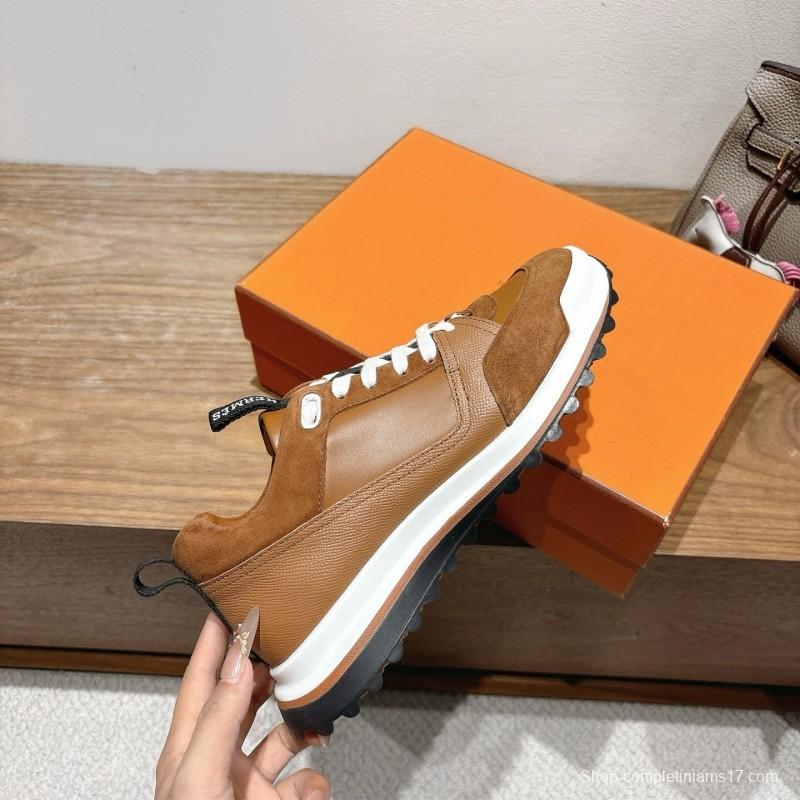 H Boots Classic Chelsea Boots with British Color Block Design - AS00410